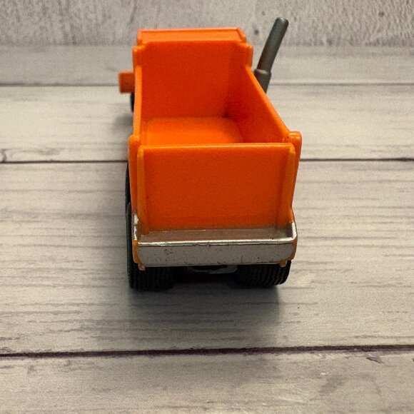 ERTL Hazard Orange DOT Snow Plow Truck Diecast 1:64 (SKU: 264TO) - Picture 5 of 7